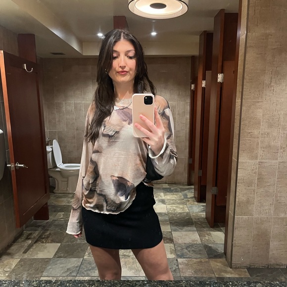 Meet your Posher, Natalie - Picture 2 of 3